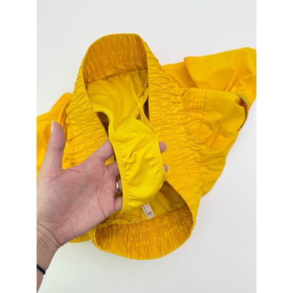 Free People Movement get your flirt on shorts - Size medium - Picture 4 of 6